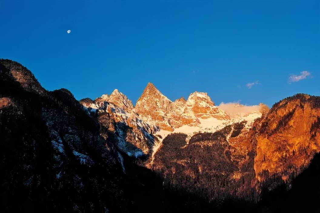 福建登山探秘，完美攻略，带你领略绝美风光！
