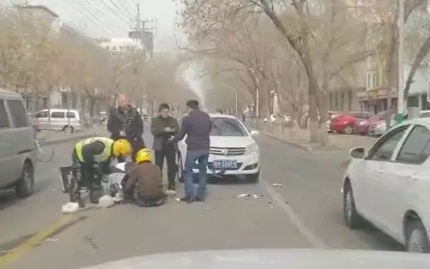 白田小区车祸事件最新视频报道，真相揭秘！